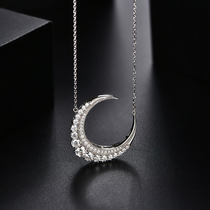 Thumbnail: Sterling Silver Moissanite Crescent Necklace Ins Moissanite Moon Clavicle Chain
