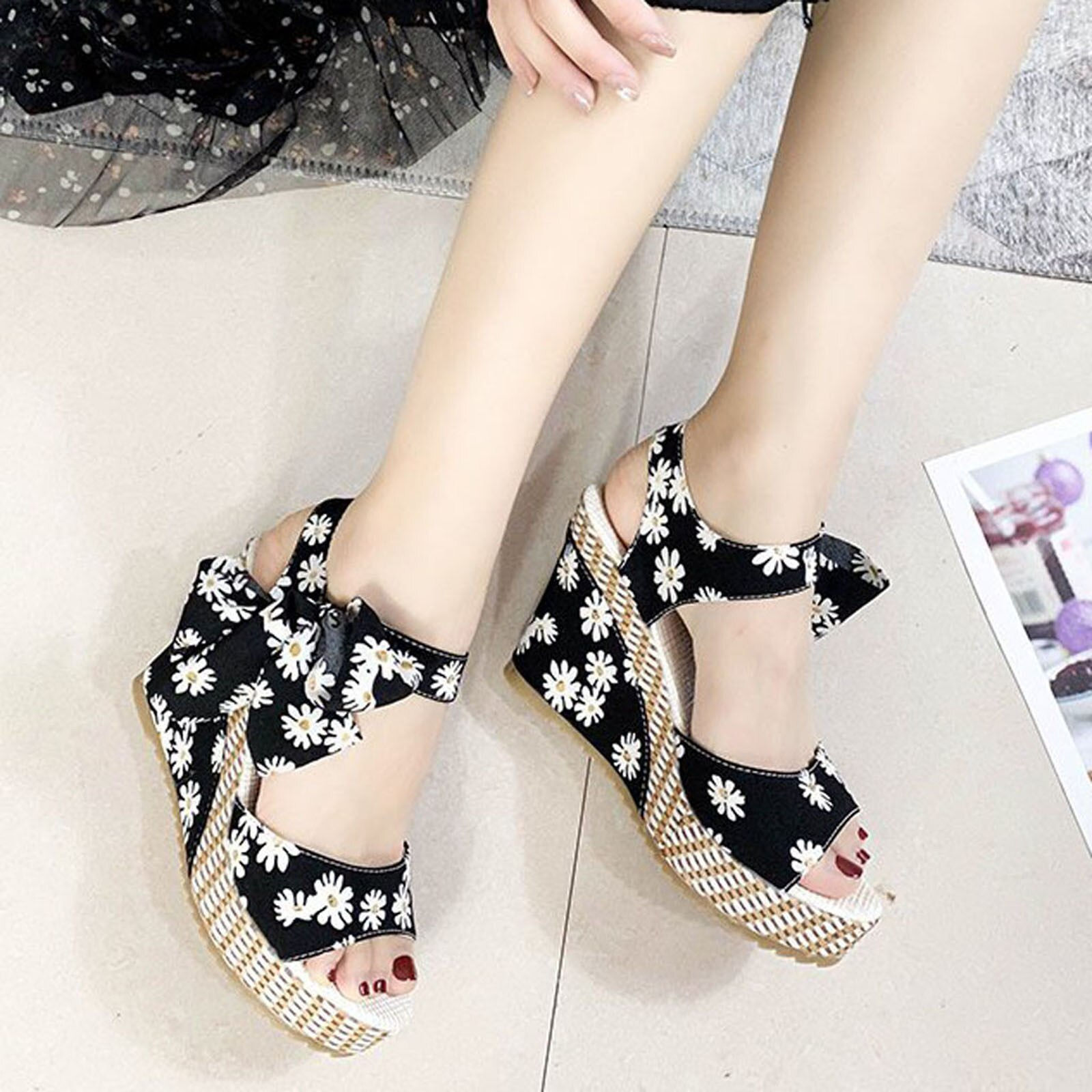 Summer Women's Bohemian Peep Toe Slip-on Thick Bottom Flower Printed Bandage Pu