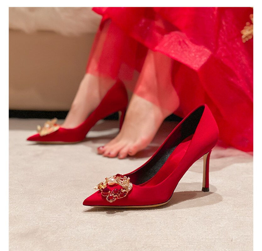 Thumbnail: 2023 Spring New Fashion Cloth Face Pointed High Heels Red Rivet Bride Chinese M