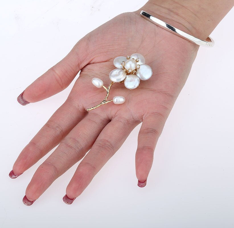 Miniaturebillede: Yacq Womens Freshwater Pearl CZ Flower White Luxury Pin Brooch Pendant 2-in-1 H