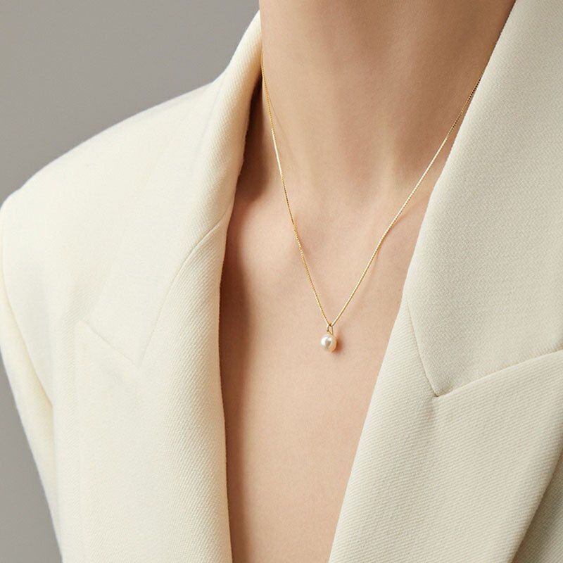 Thumbnail: 925 Sterling Silver Light Luxury 18k Gold Plating Shell Imitation Pearl Pendant
