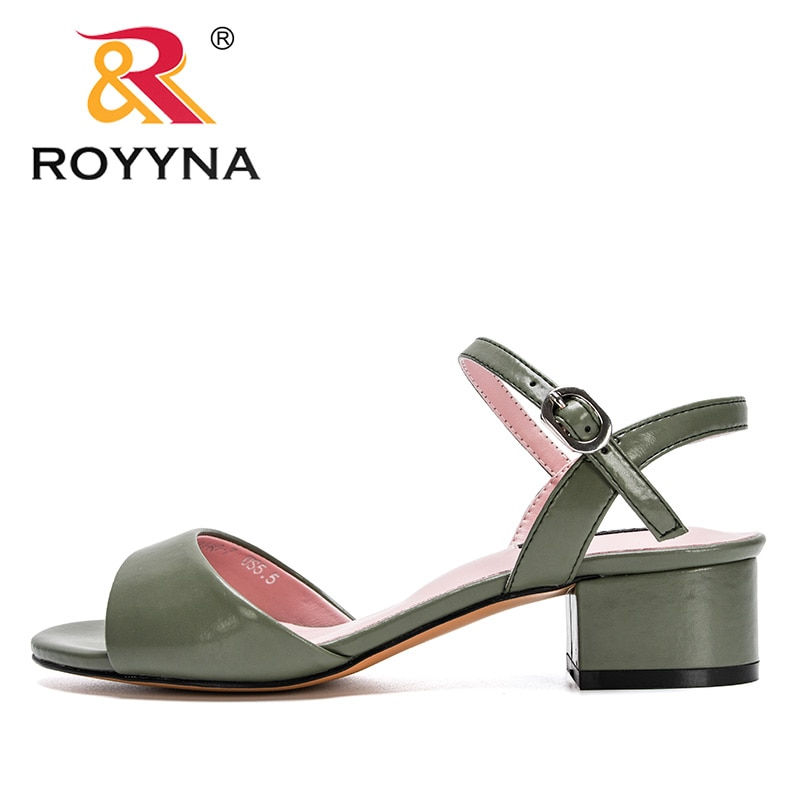 Miniatura: ROYYNA New Designers Popular Sandals Women Flip Flops Rome Slip-On Non-Slip Sho