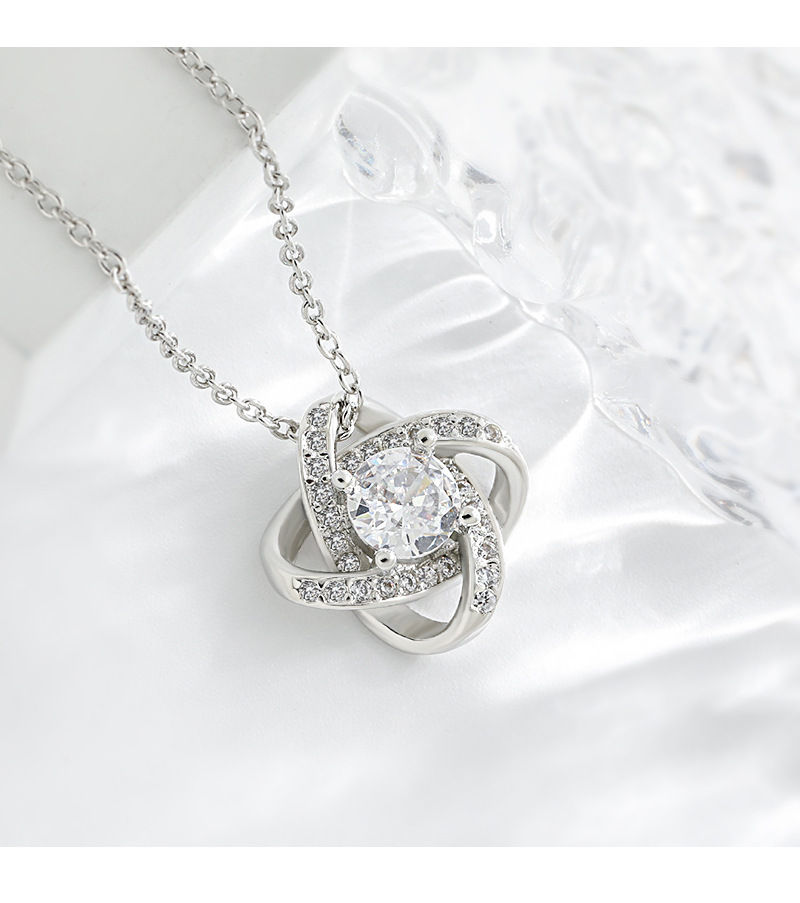 Thumbnail: Heart Of Eternity Pendant Clavicle Chain Necklace