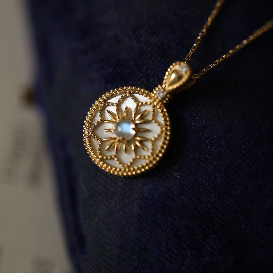ภาพขนาดย่อ: Fashion Trend Chinese Style White Shell Moonstone Necklace