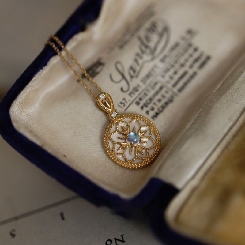 ภาพขนาดย่อ: Fashion Trend Chinese Style White Shell Moonstone Necklace