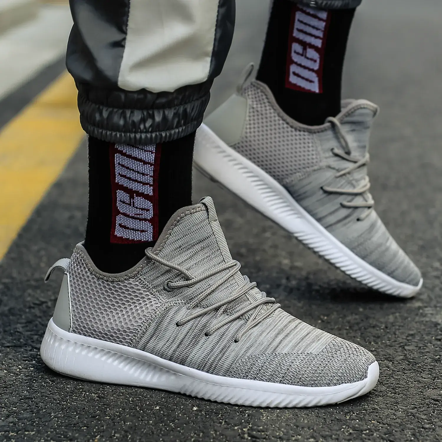 Summer New Casual Sport Sneakers For Men Light Breathable Sneaker Solid Color M