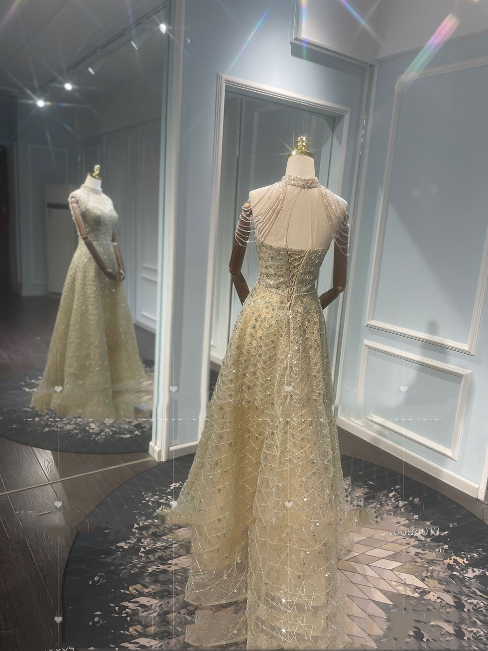 Thumbnail: Golden Neck Hanging Light Luxury Toast Evening Dress