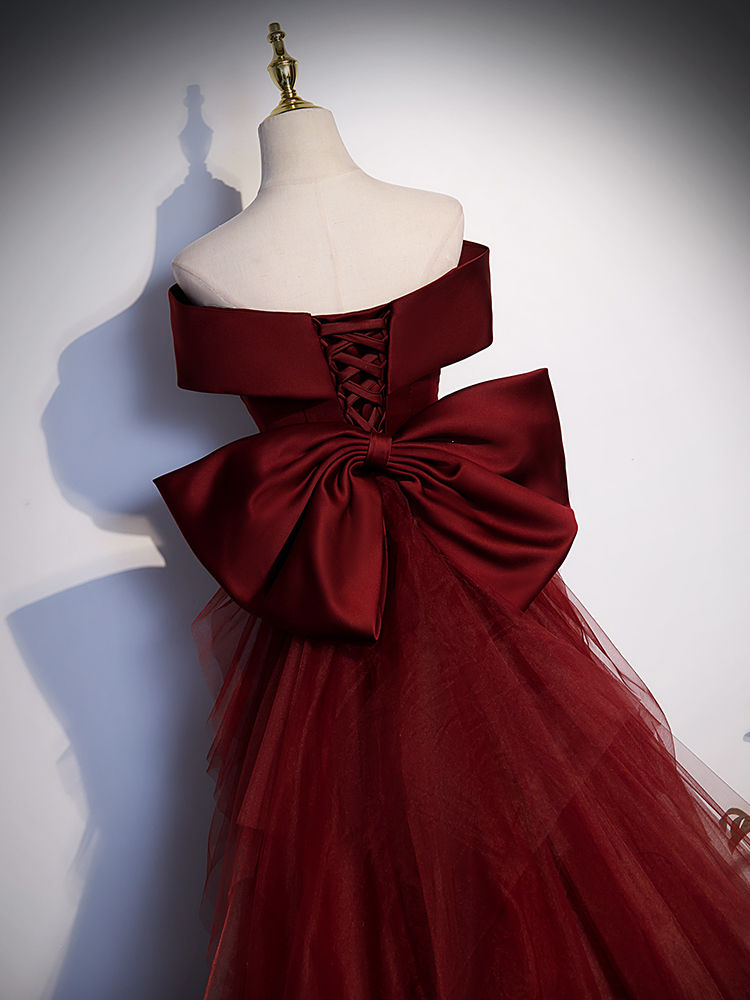 Thumbnail: Fish Tail Toast Dress Bride Girl