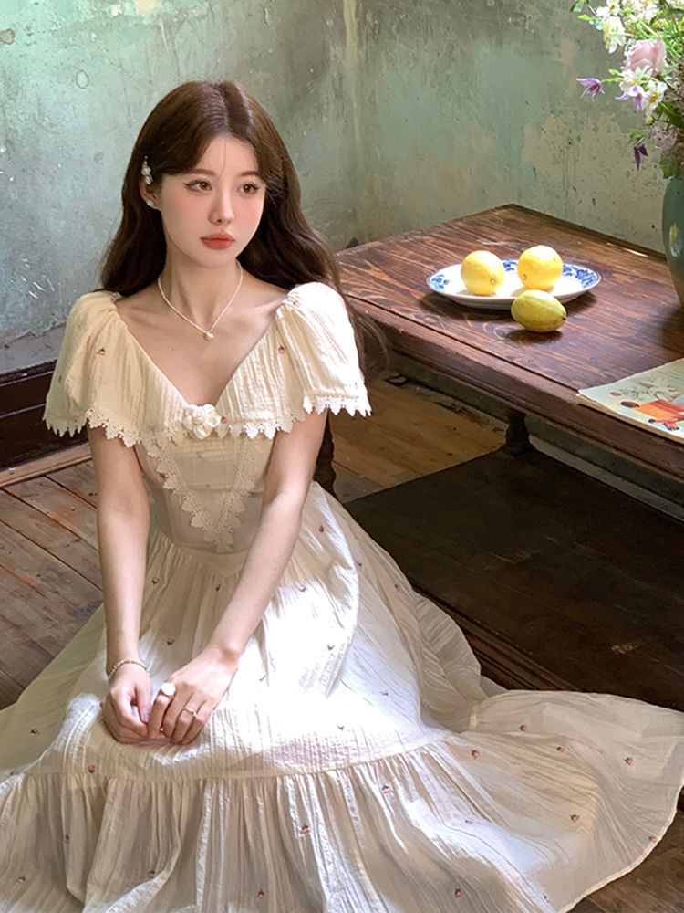 Thumbnail: French Vintage Embroidered Floral Dress