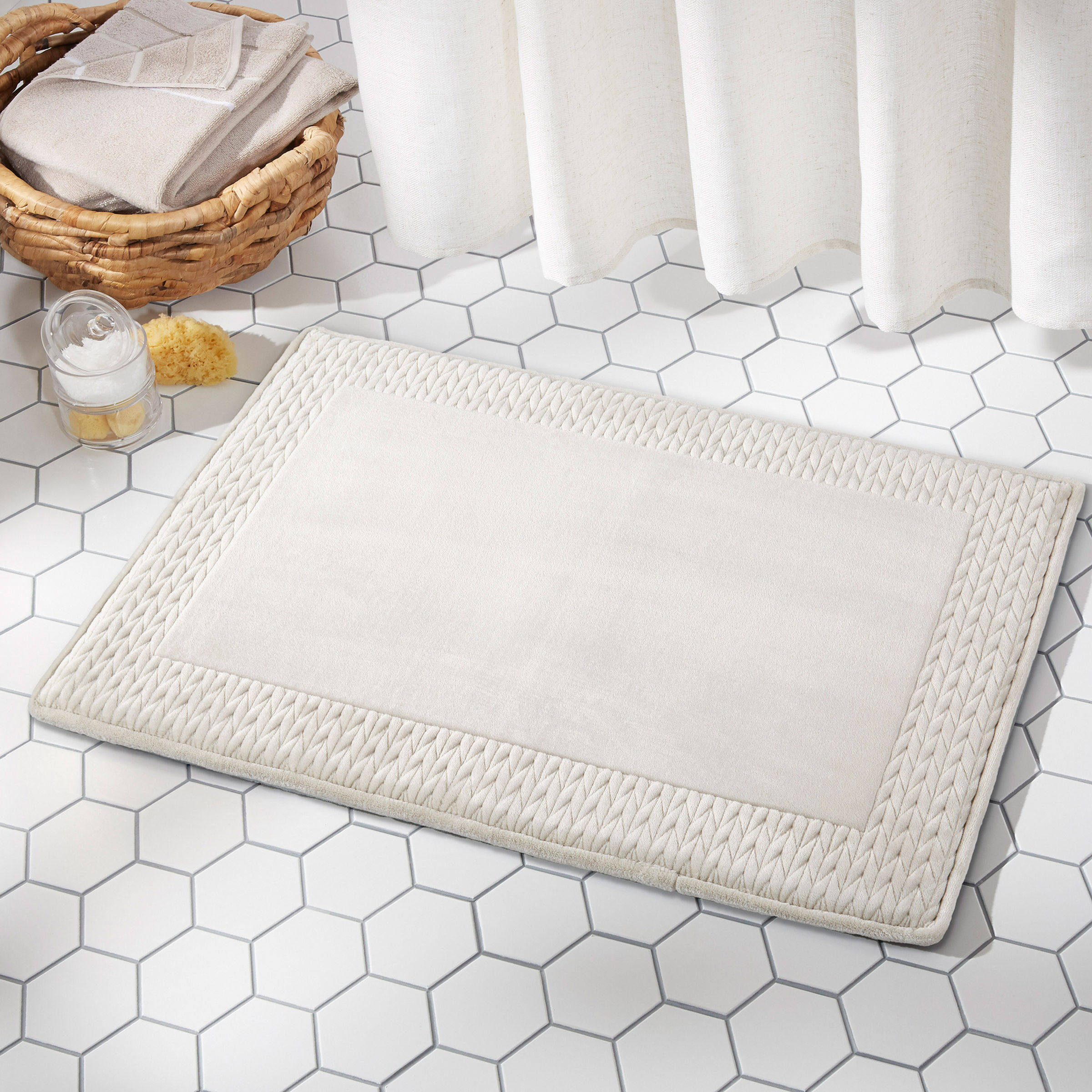 Paramount Braided Border Memory Foam Bath Mat