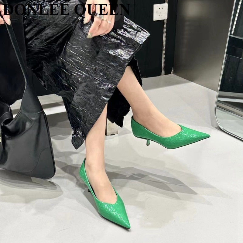 Thumbnail: Women Med Heels Pumps Brand Shoes Women Fashion Shiny Rhinestones Decoration Sh