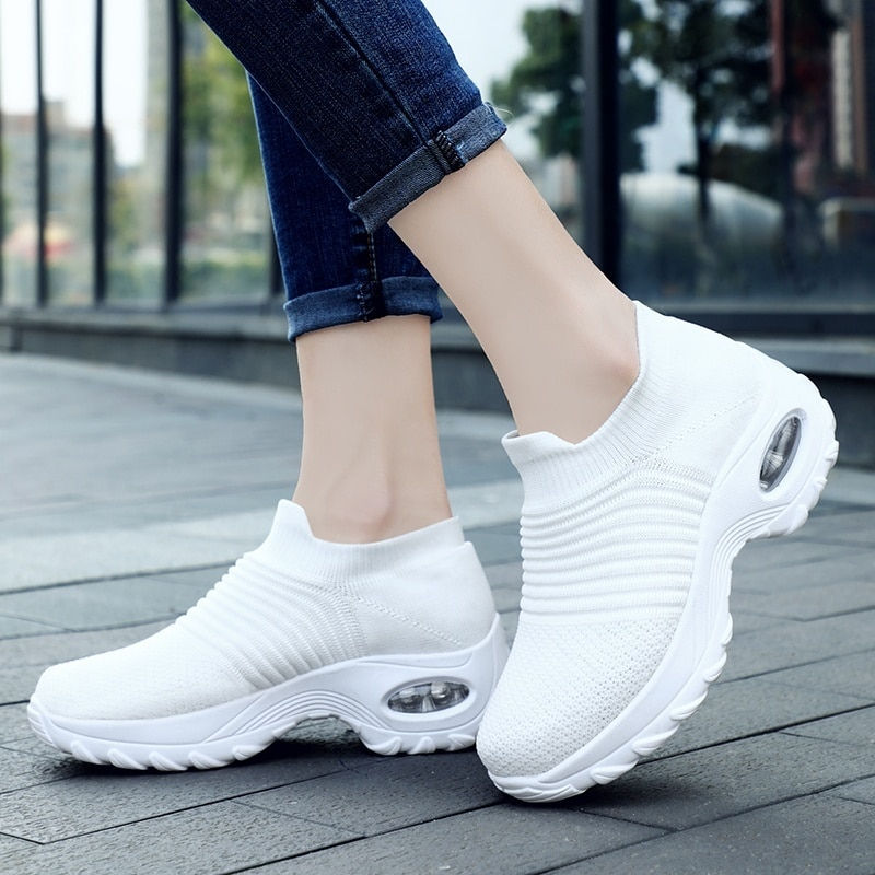Thumbnail: Women Walking Shoes Running Mesh Shoes Fashion Platform Slip-On Sneaker Air Cus