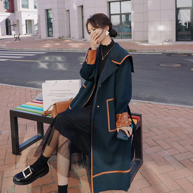 Thumbnail: Women's Medium Length Woolen Jacket