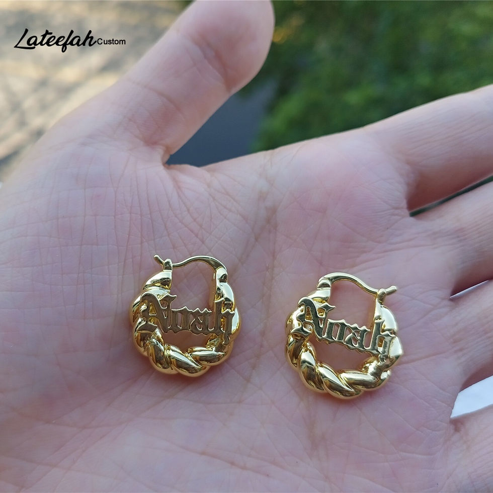 תמונה ממוזערת: Lateefah 2022 Custom Your Name 18mm Small Twist Hoops Personalized Name Earring