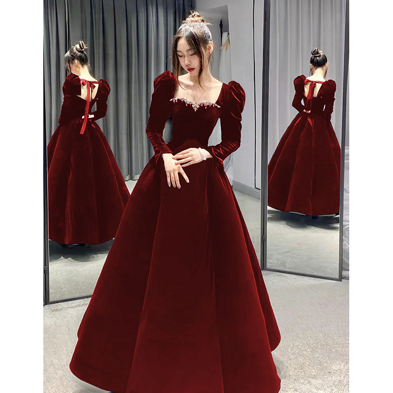 Thumbnail: Atmospheric Red Long-sleeved Senior Evening Dress Woman