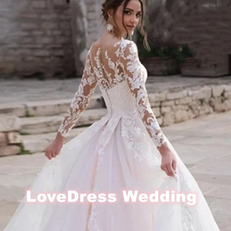 Thumbnail: Luxury Pink Long Sleeves Wedding Dress Ball Gown Lace Appliques O-Neck Button R