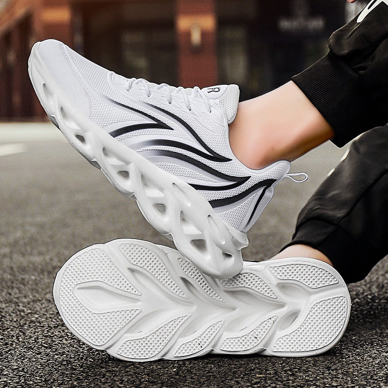תמונה ממוזערת: Men's Flame Printed Sneakers Flying Weave Sports Shoes Comfortable Running Shoe