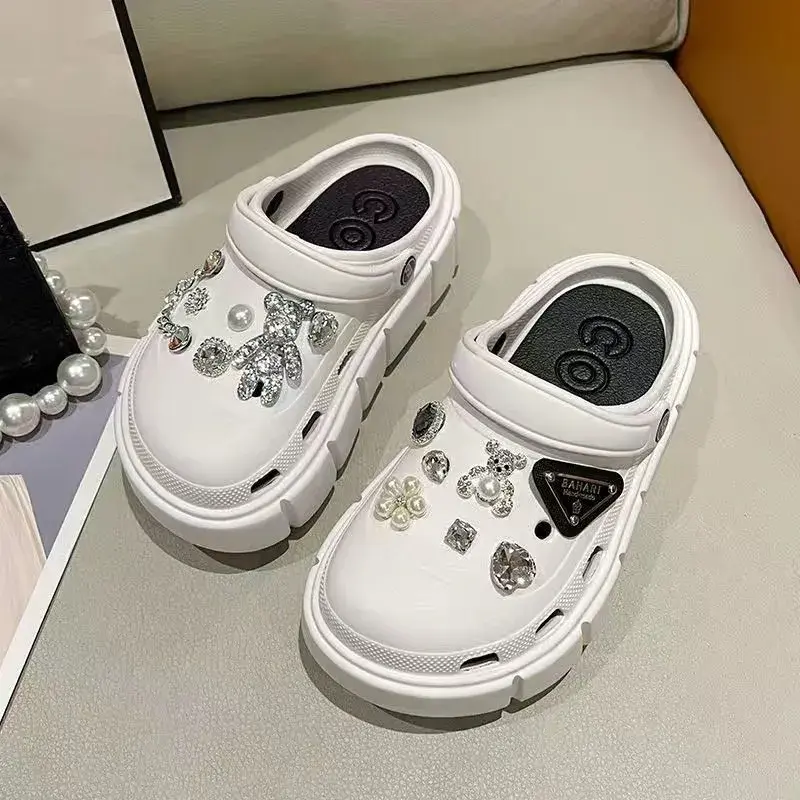 Thumbnail: 2023 New Fashion Charms Clogs Thick Sole Outdoor Women Slippers High Quality Su