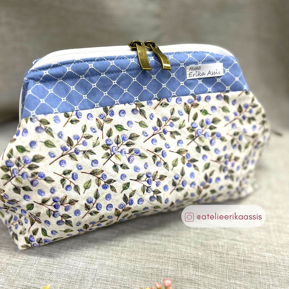 Necessaire Boca de lobo M - Flores delicadas