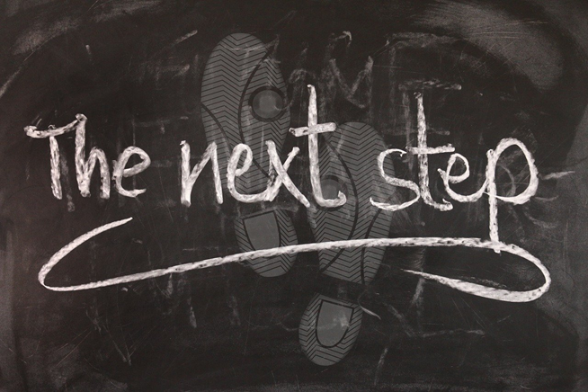Image by Gerd Altmann from Pixabay https://pixabay.com/illustrations/board-step-on-each-other-following-1273117/
