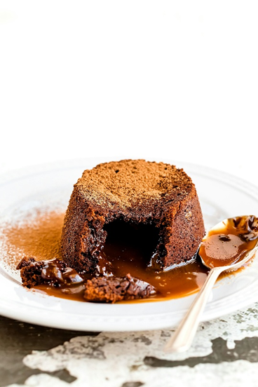 https://unsplash.com/photos/oozing-caramel-cake-gHm50qaMaXc
