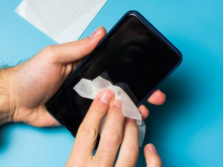 Higienização correta de celulares, superfícies e demais objetos.