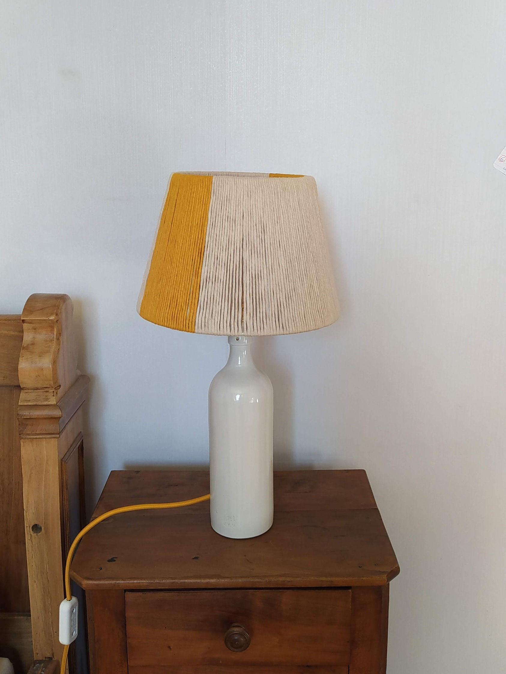Lampe collab Broutilles jaune ou rose
