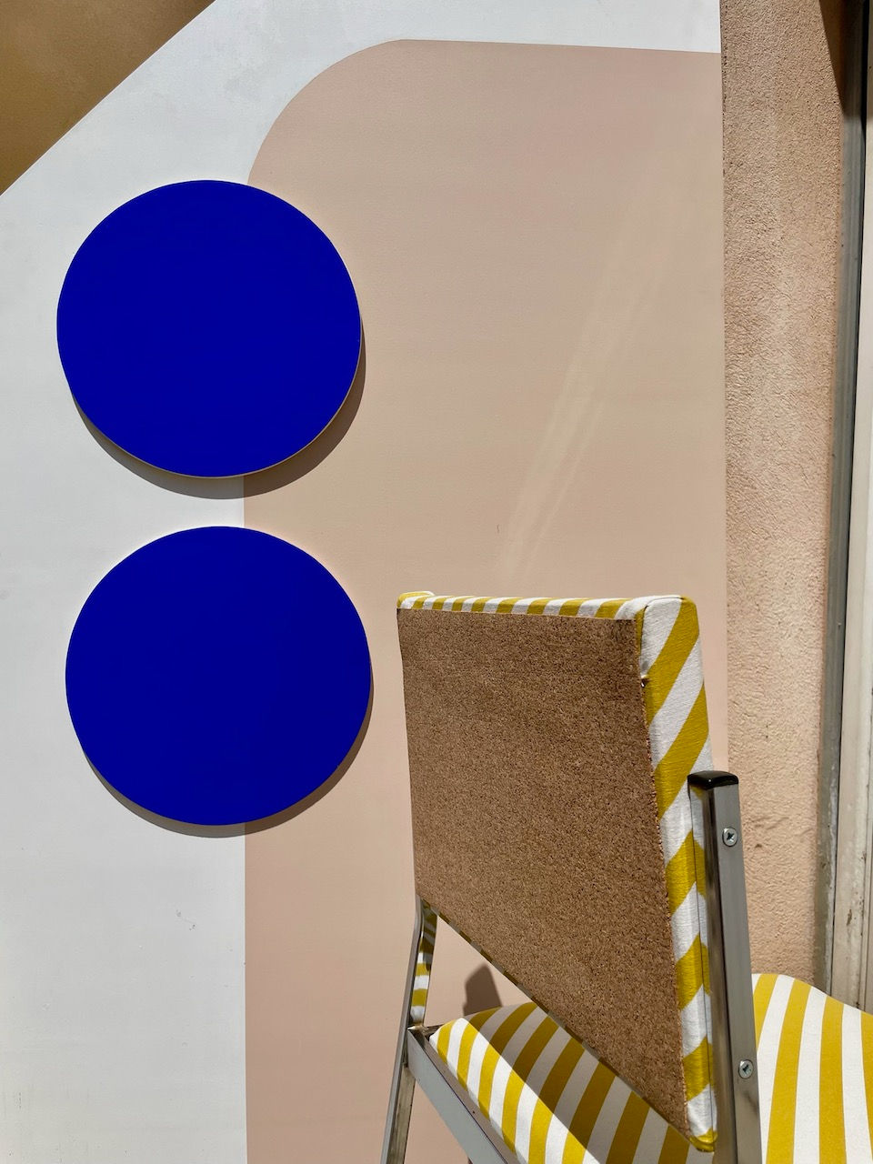 Miniature : Chaise moderniste ZIG