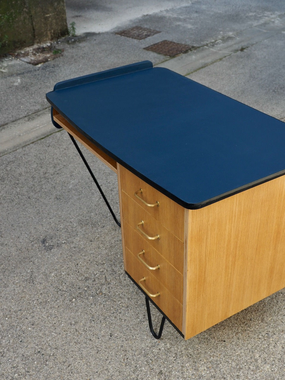 Miniature : Bureau moderniste DAN