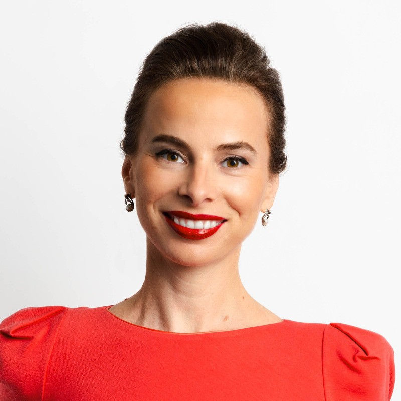 Irina Novoselsky Profile Picture - 2bbolder.com - Excellent LinkedIn CEO Profiles