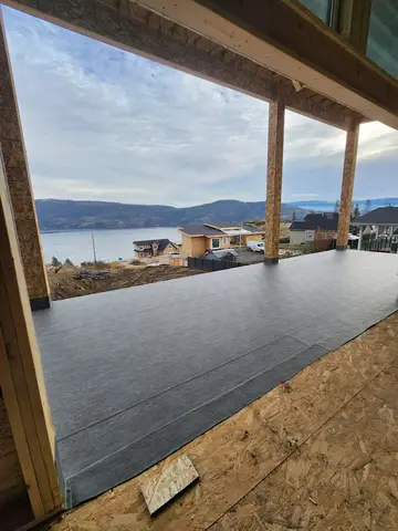 Vinyl Valley Decks and Railings photo 4