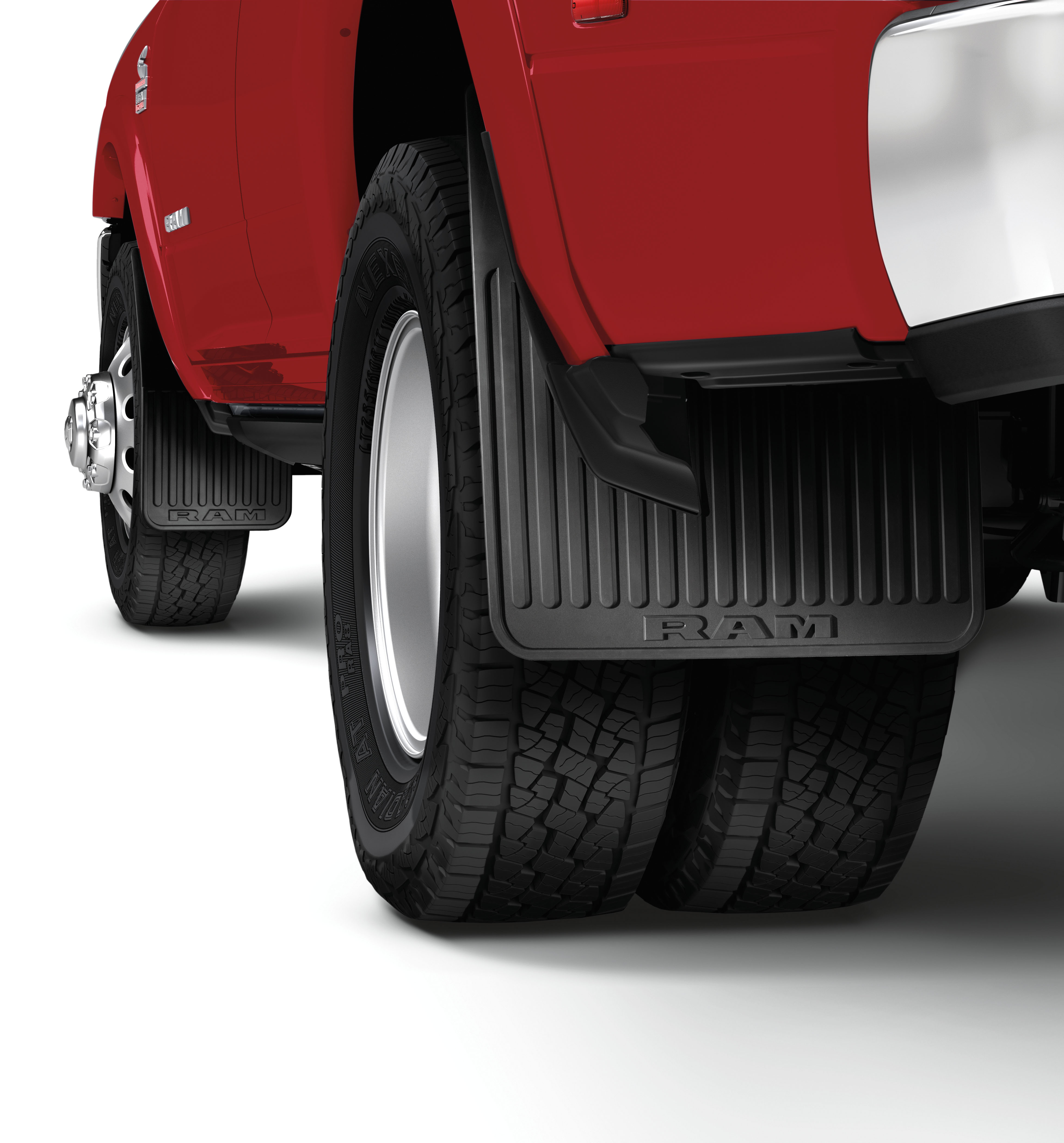 Dual rear wheel (DRW) HEAVY-DUTY SPLASH GUARDS