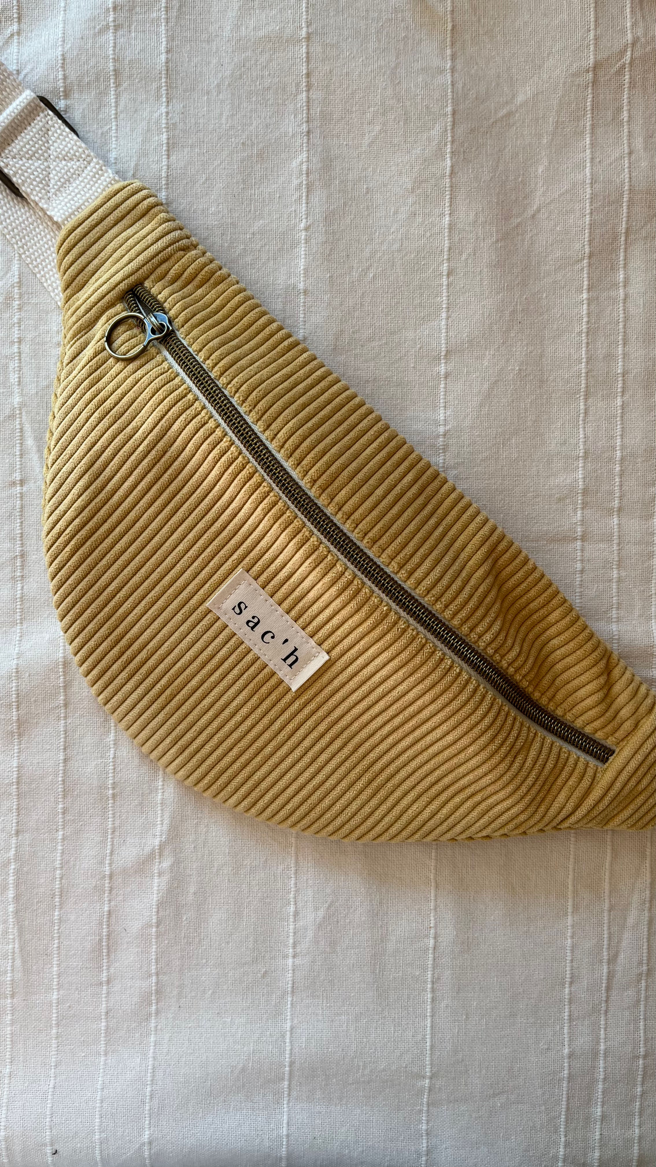 Banane adulte velours côtelé jaune pale - sans mousqueton