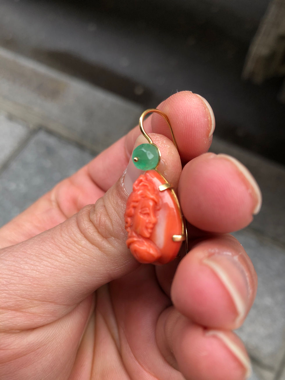 Thumbnail: Beautiful Cameo Coral Gold Earnings 8.6 Gram