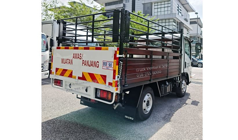 Isuzu Lorry 10ft Wooden Cargo Steel Railing, AWAS PANJANG (Model: NLR77UEE)