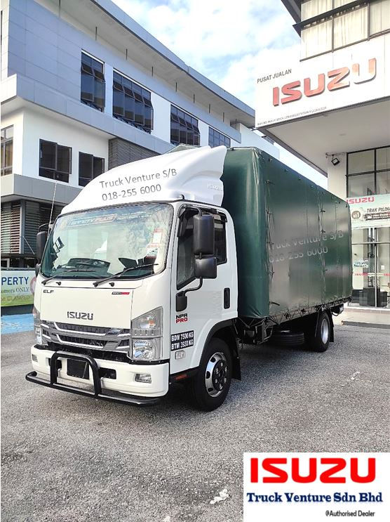 Lori Isuzu Badan Kayu 3 Ton