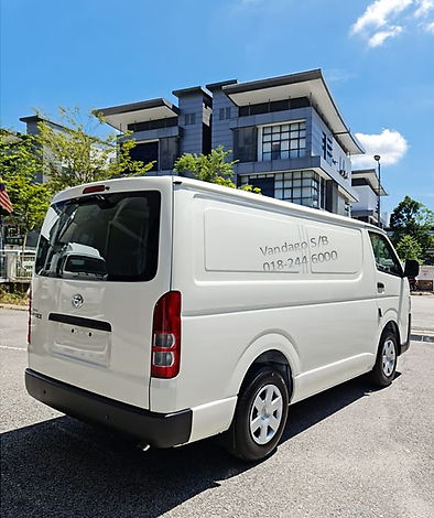 Toyota Hiace. 5.0 m - Minimum turning radius.
