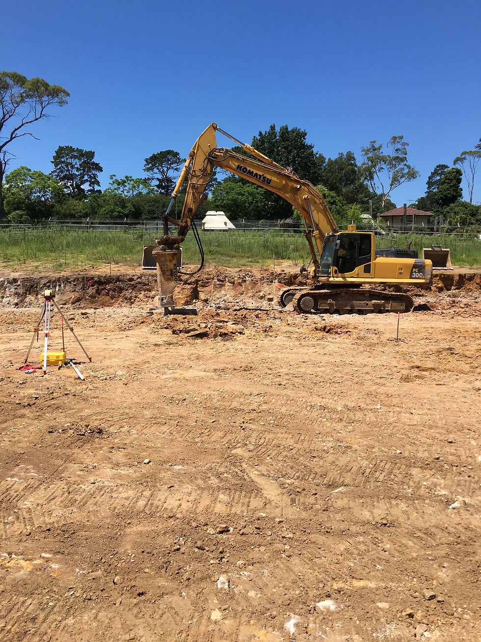 ExcavatorHire_VariousSizesAvailableForAnyTypeOfExcavationWork_02