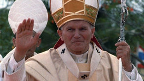 Giovanni Paolo II “semplicemente Santo”