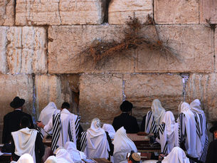 What Israeli and Diaspora Jews Think