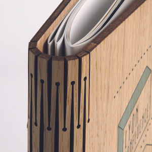 Reliure de livre en bois - Design éditorial