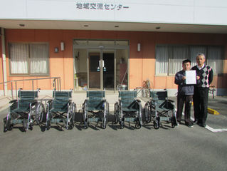 吉田福祉基金より車椅子をいただきました!
