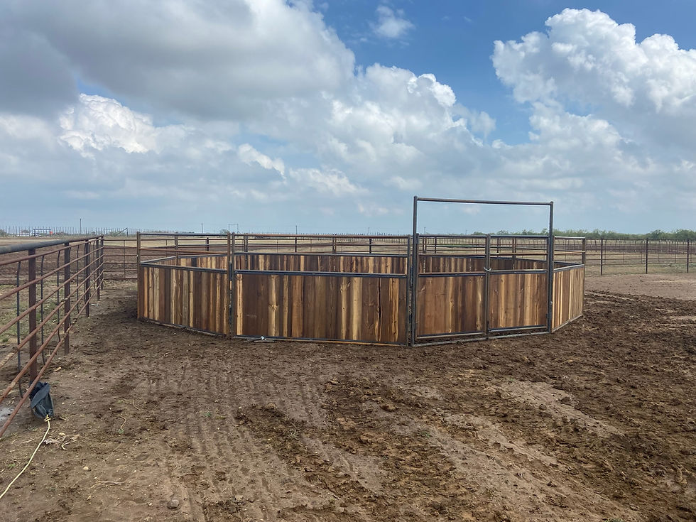 Thumbnail: 50' Standard Wood Round Pen 6' Tall