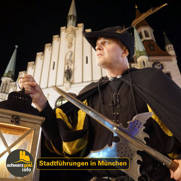 Wolfgang Brehm als Wolfram der Nachtwächter - Nachtwächter Stadtführung München - schwarzgold.info