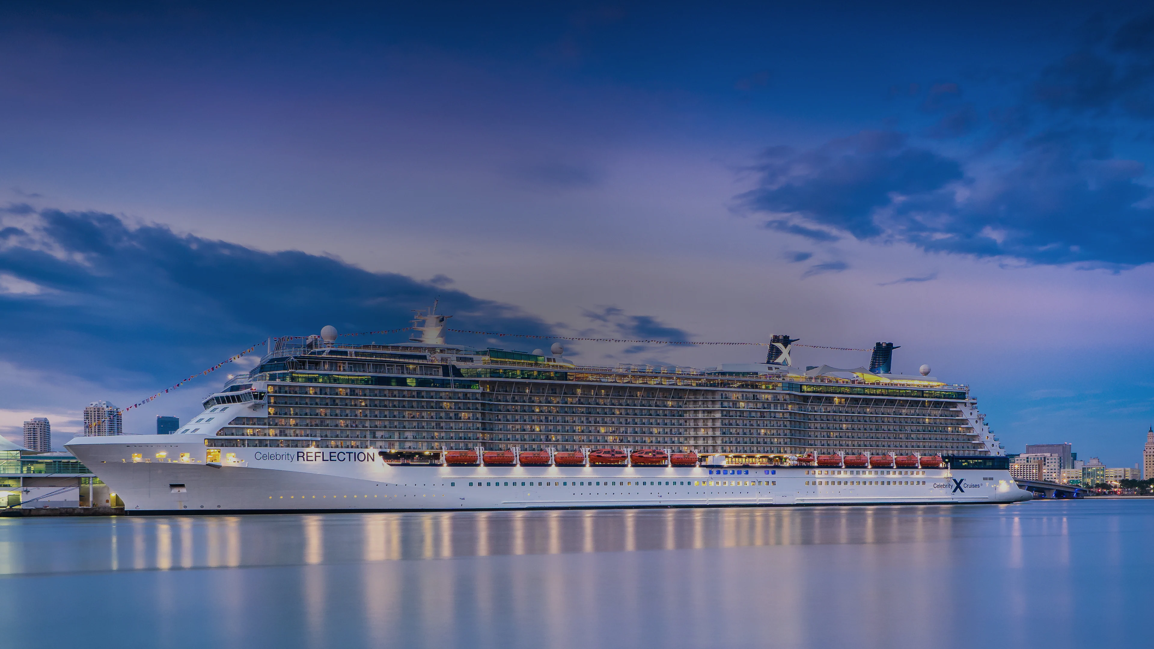 9935-ship-exterior-reflection-overview-80-opacity.webp