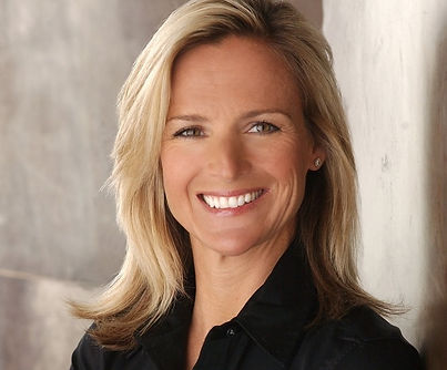 Amy Alcini - Headshot_edited_edited.jpg