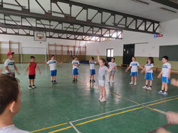 Chicos en el colegio