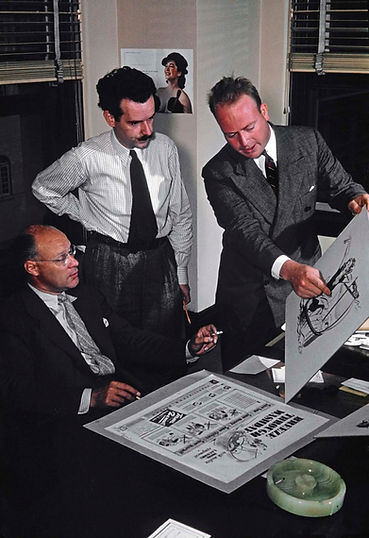 Foto dos real madmans no escritório nos anos 1950