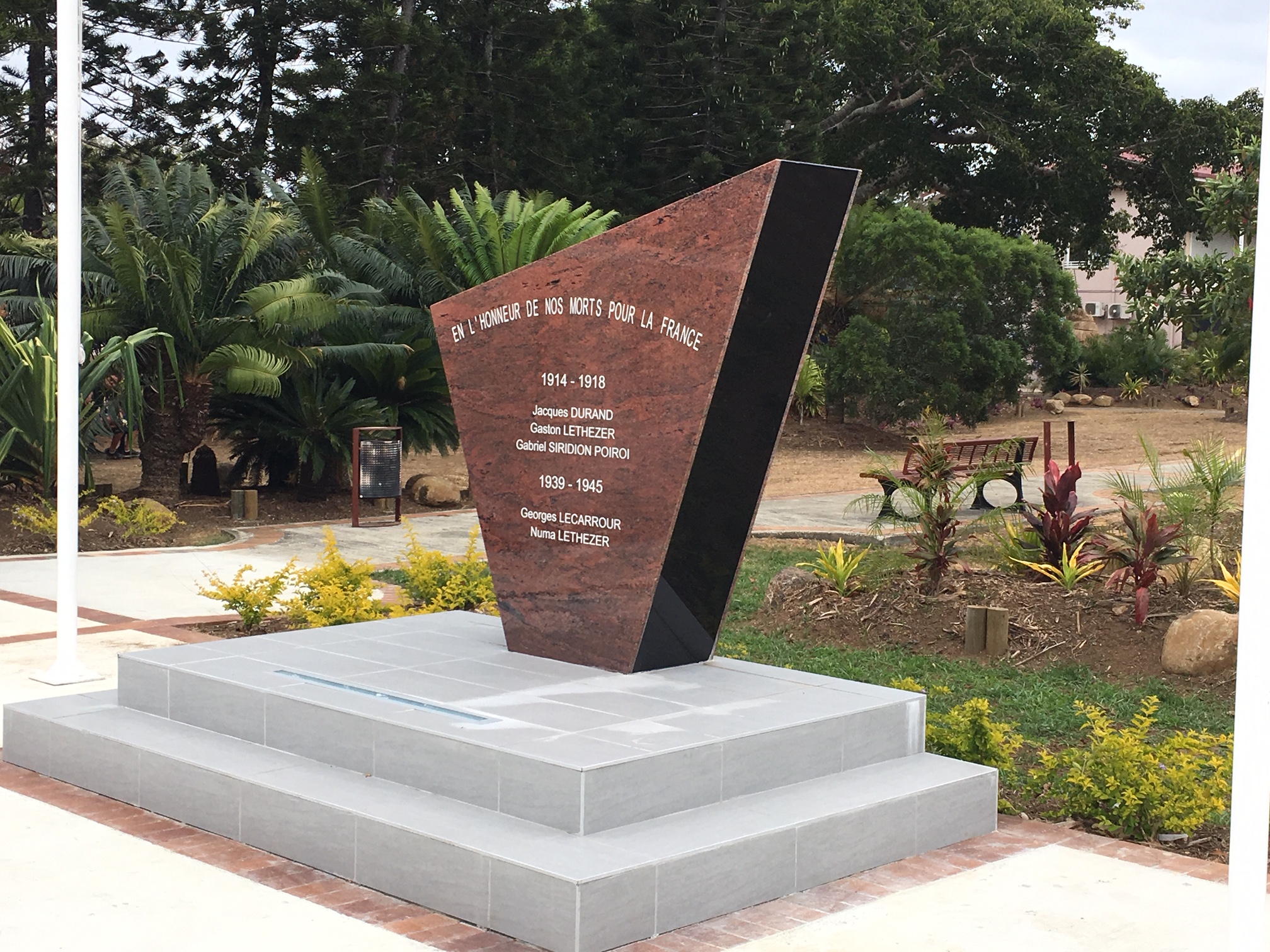 Monument aux morts de BOULOUPARIS