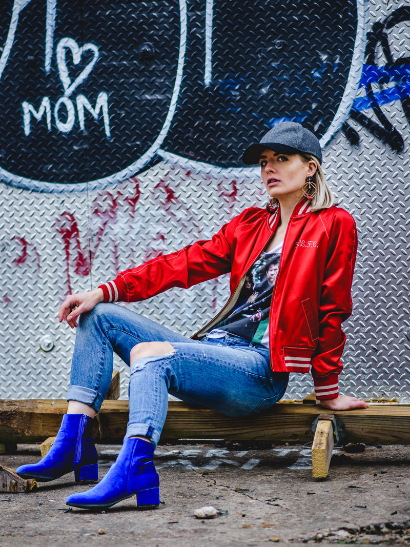 i love mom model in blue suede shoes